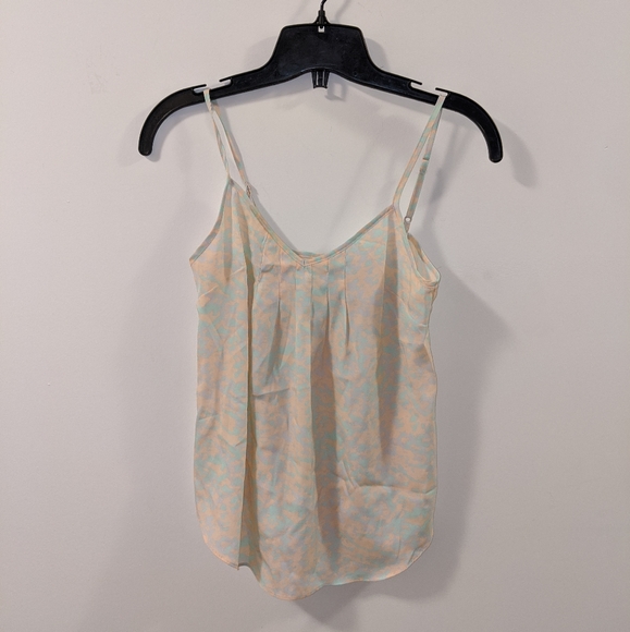 ✨4/20✨Aritzia Talula Top Size XS